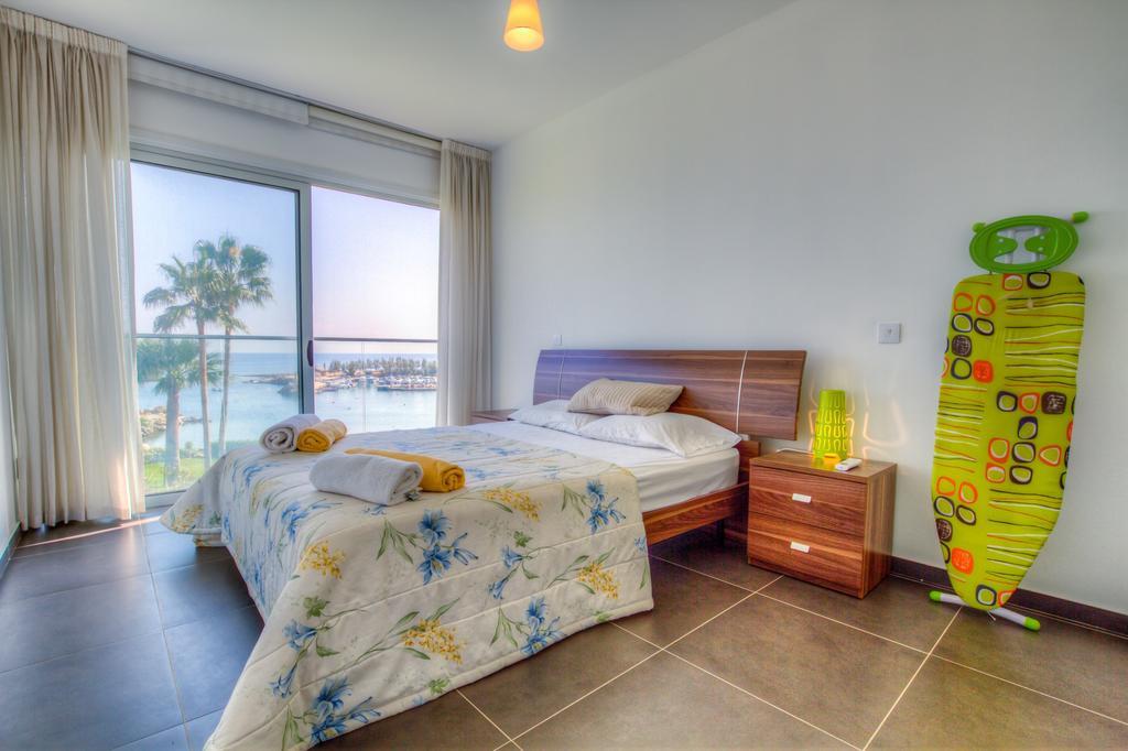 Beachfront Trident Протарас Екстериор снимка