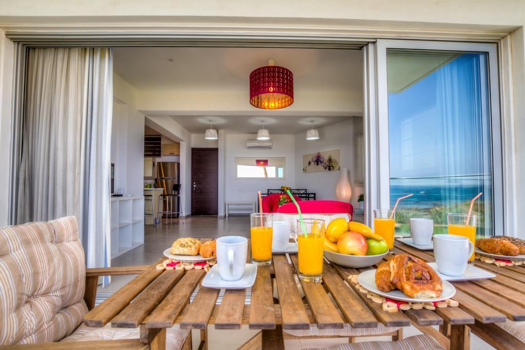 Beachfront Trident Протарас Екстериор снимка