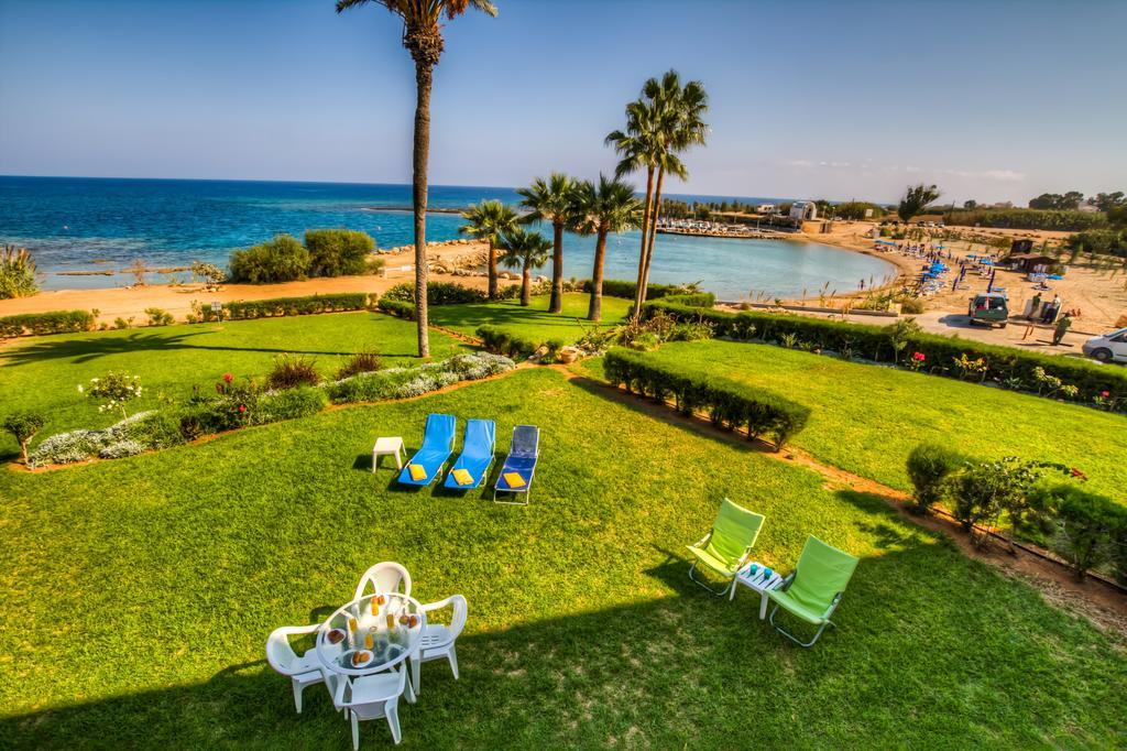 Beachfront Trident Протарас Екстериор снимка