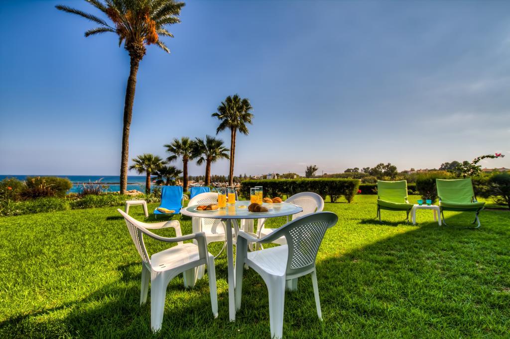 Beachfront Trident Протарас Екстериор снимка