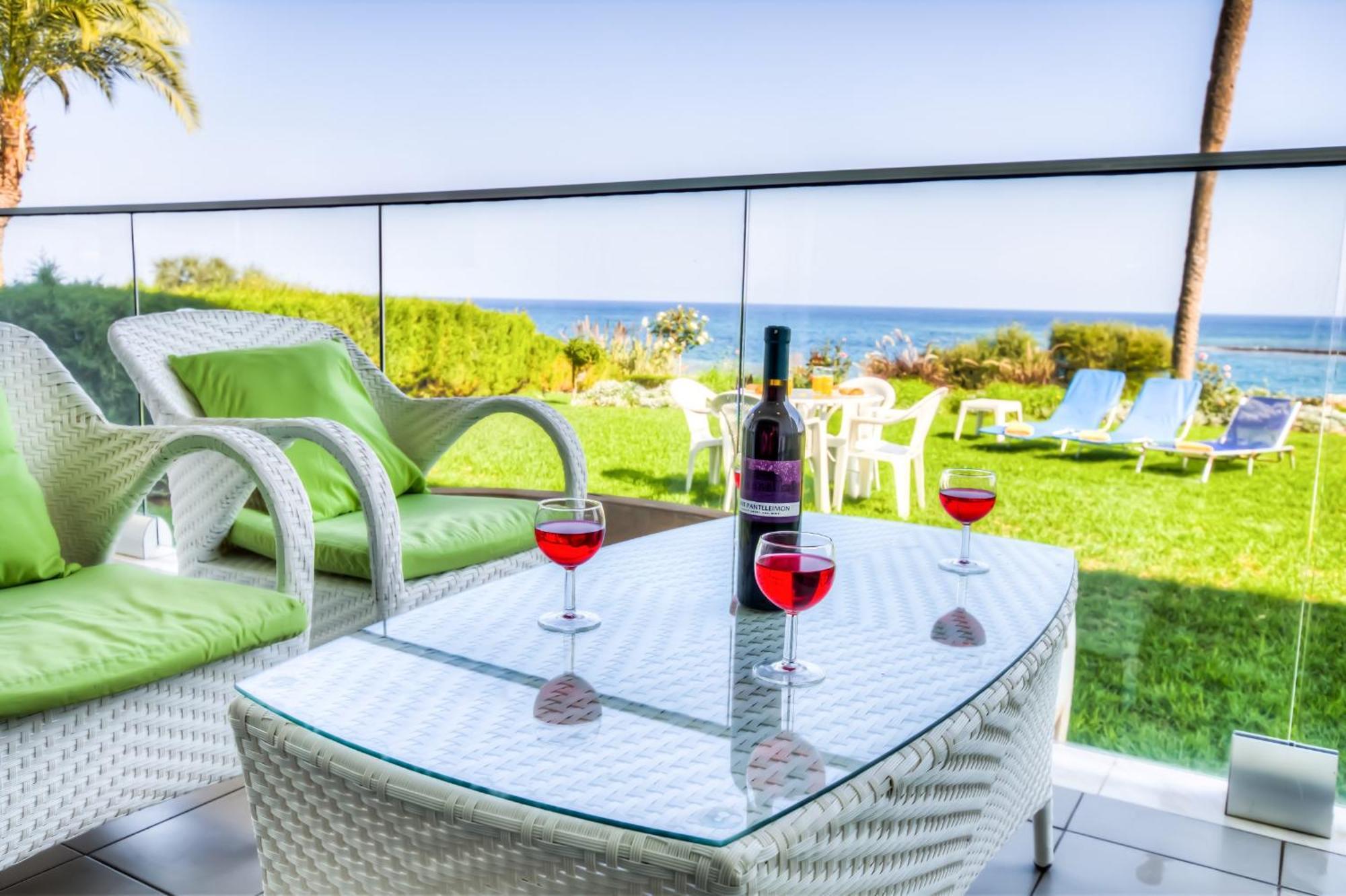 Beachfront Trident Протарас Екстериор снимка