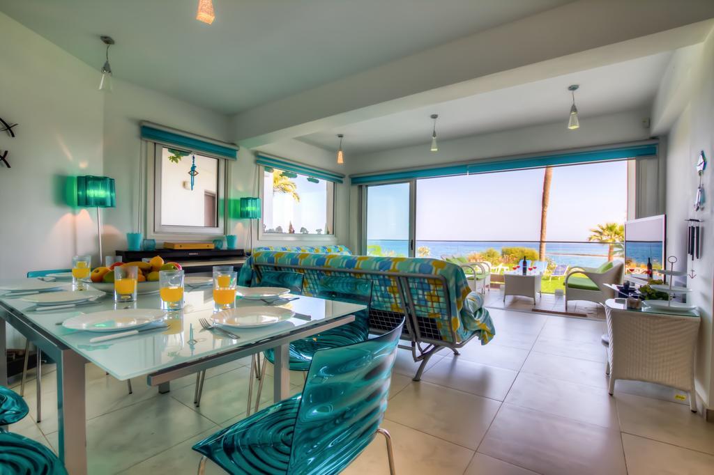 Beachfront Trident Протарас Екстериор снимка