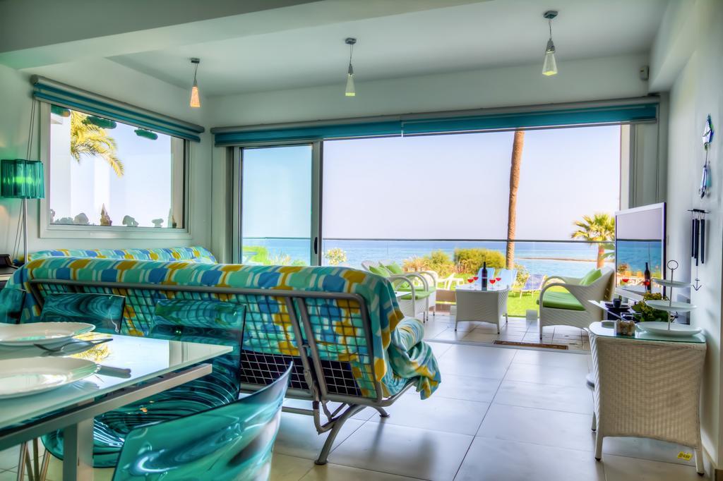 Beachfront Trident Протарас Екстериор снимка