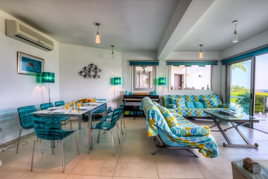 Beachfront Trident Протарас Екстериор снимка